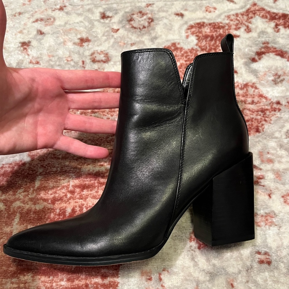 8.5 Nine West Leather Black Booties